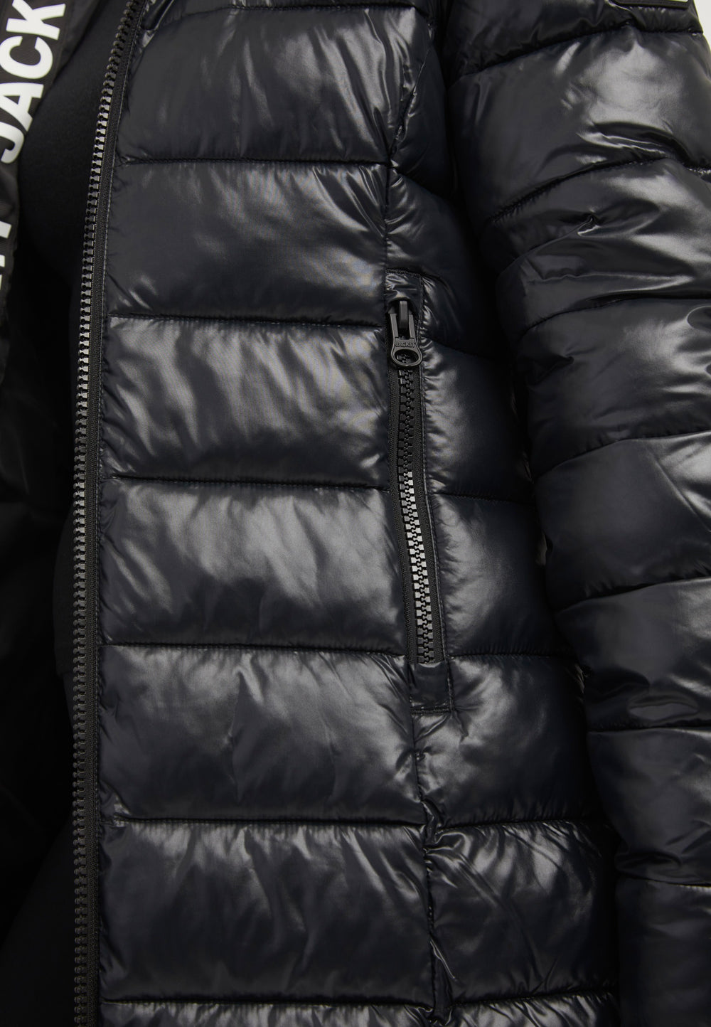 R3D Slick Coat Black detail shot by JACK1T