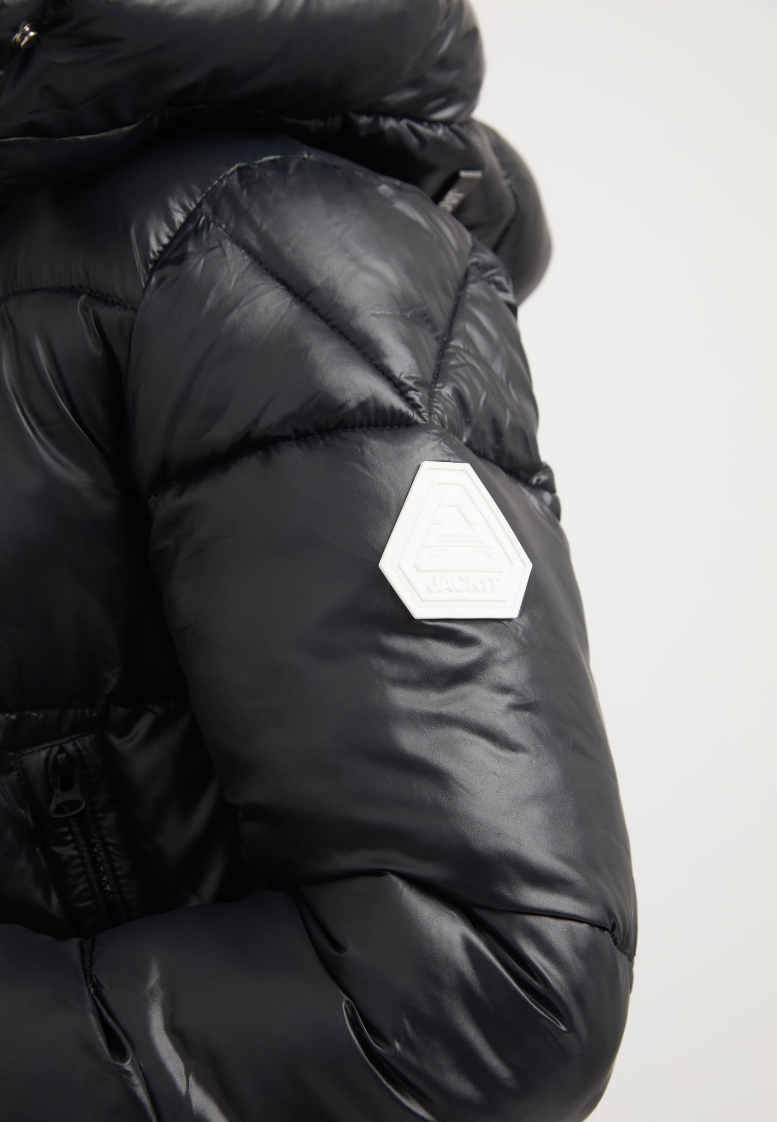 EZ Racer Slick Hood Jacket Black/Stone detail shot by JACK1T