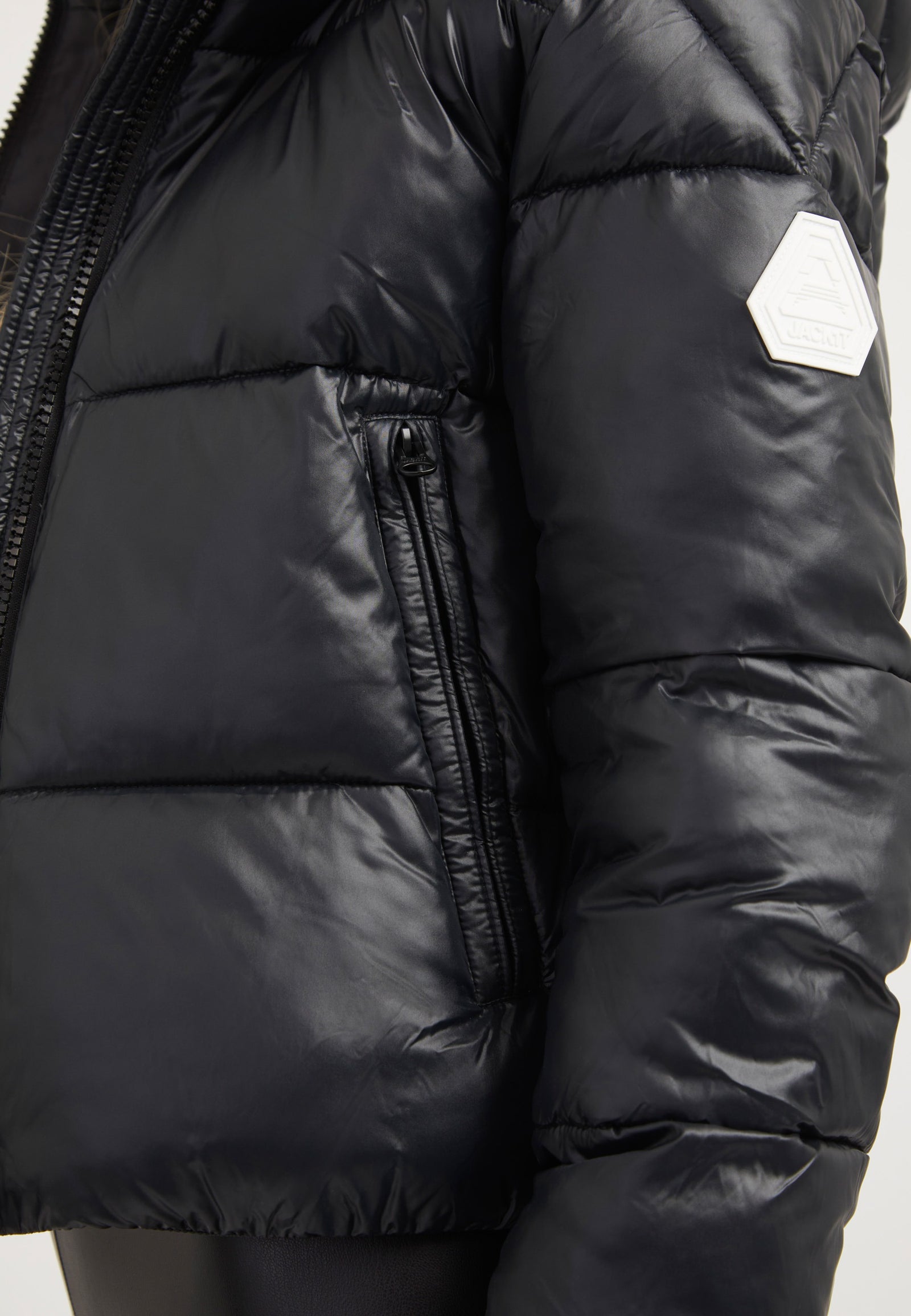 EZ Racer Slick Hood Jacket Black/Stone detail shot by JACK1T