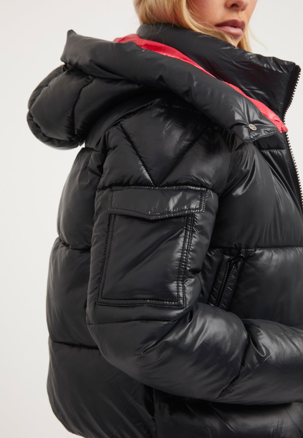 EZ Racer Slick Hood Jacket Black/Stone detail shot by JACK1T