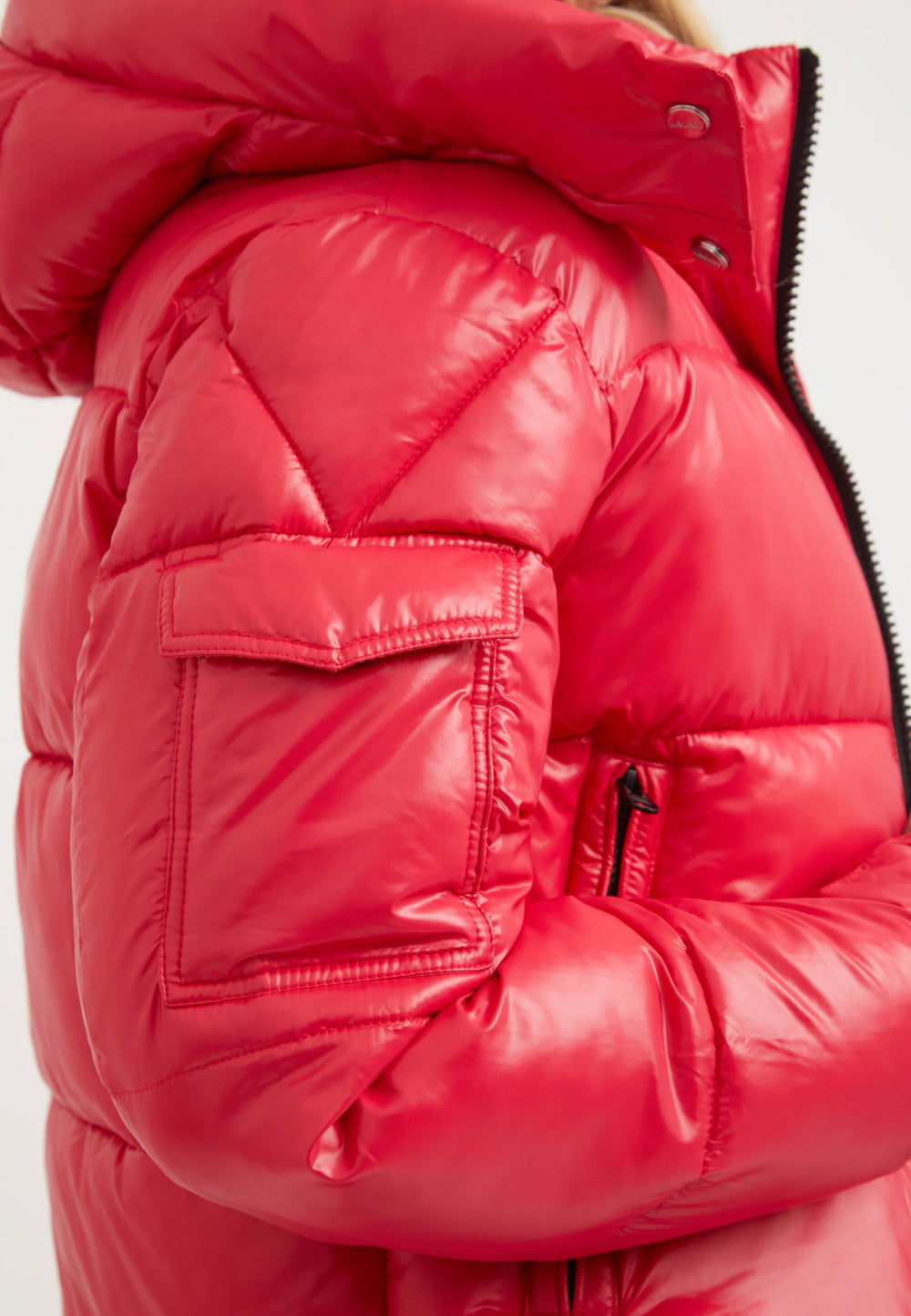 EZ Racer Slick Hood Jacket Pink detail shot by JACK1T