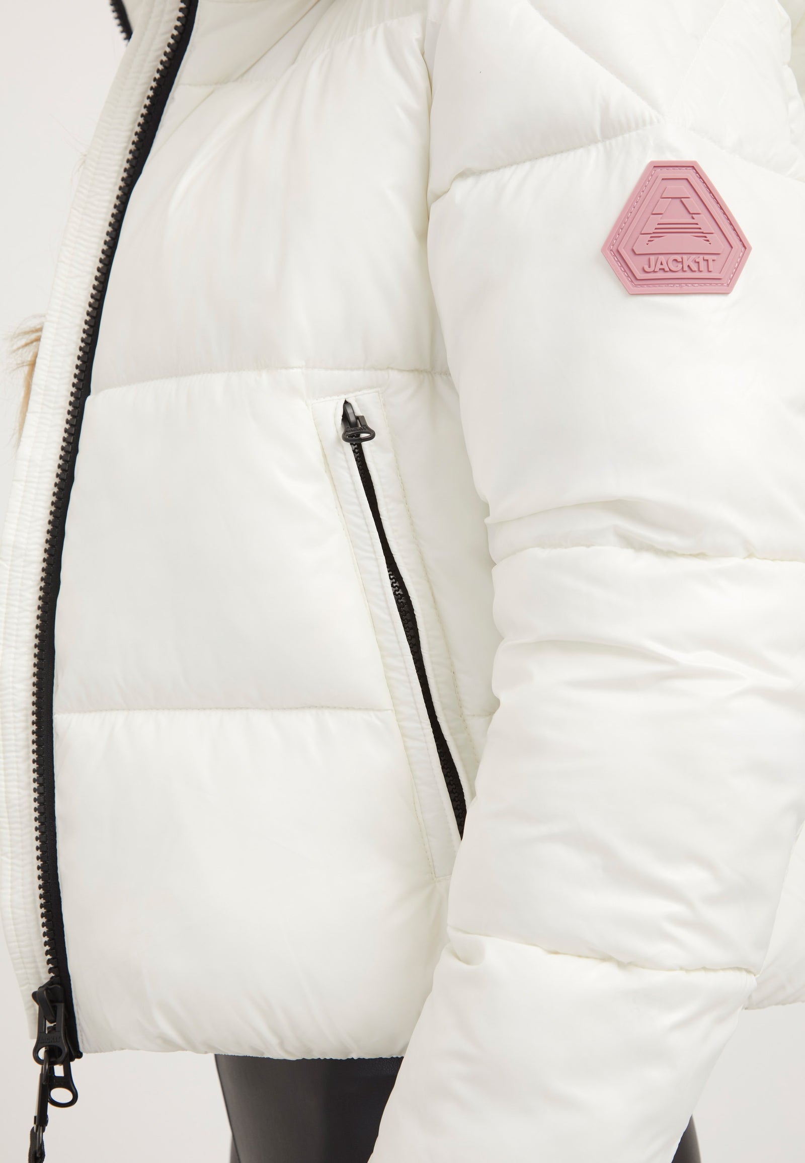 EZ Racer Slick Hood Jacket Snow detail shot by JACK1T