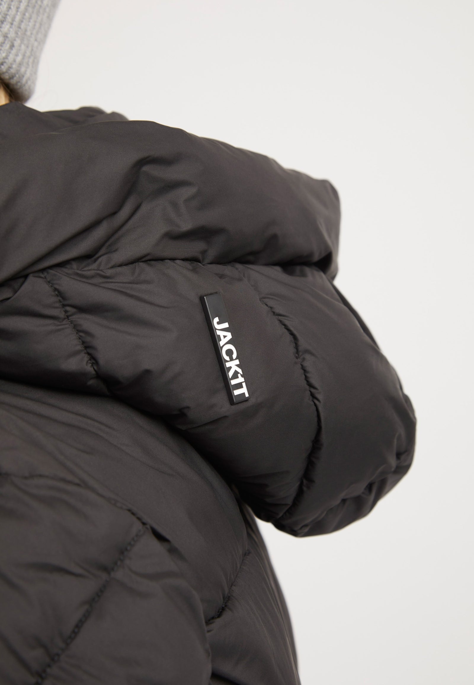 EZ Racer Hood Jacket Matt Black detail shot by JACK1T