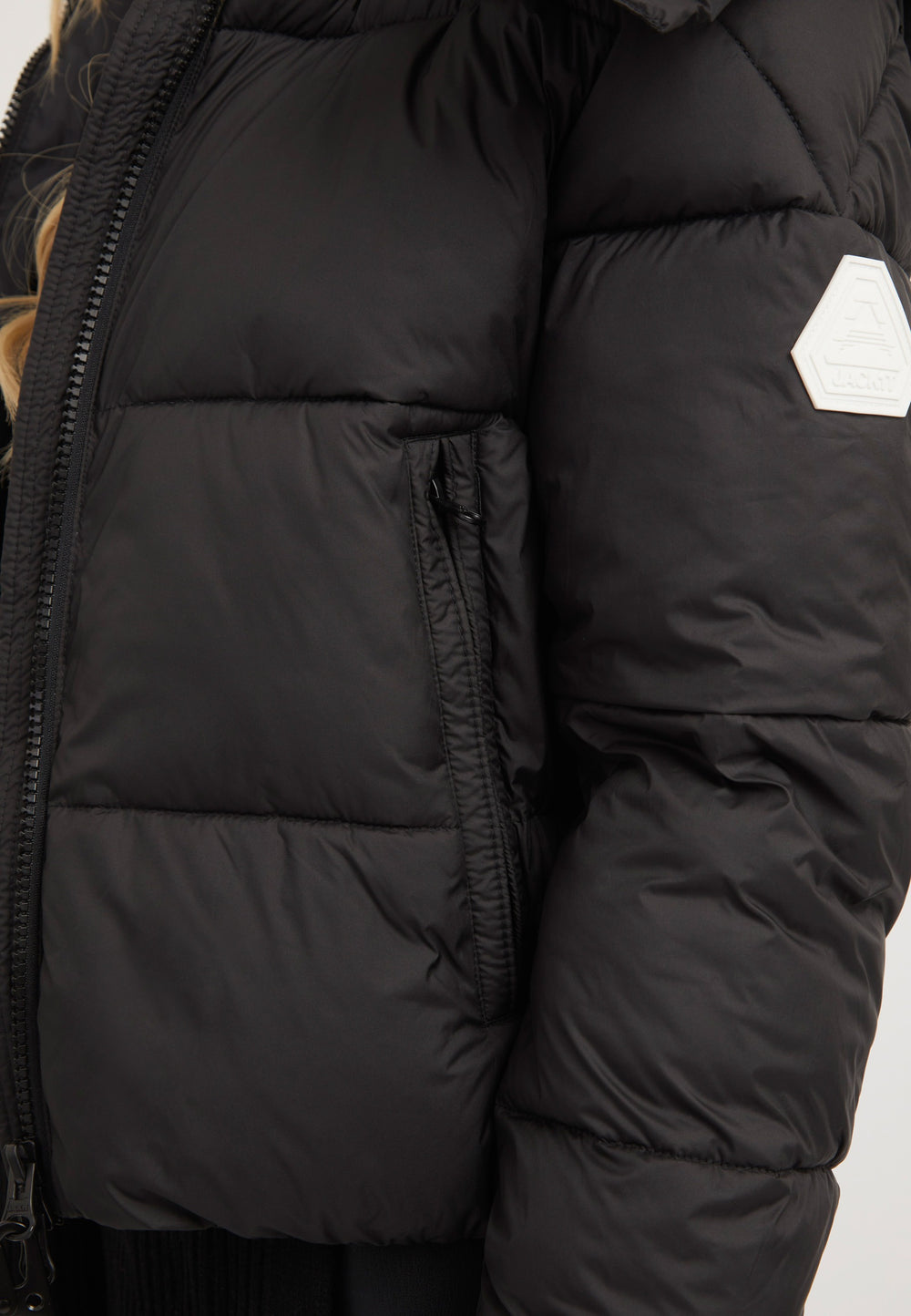 EZ Racer Hood Matt Jacket Black/Cherry Red detail shot by JACK1T