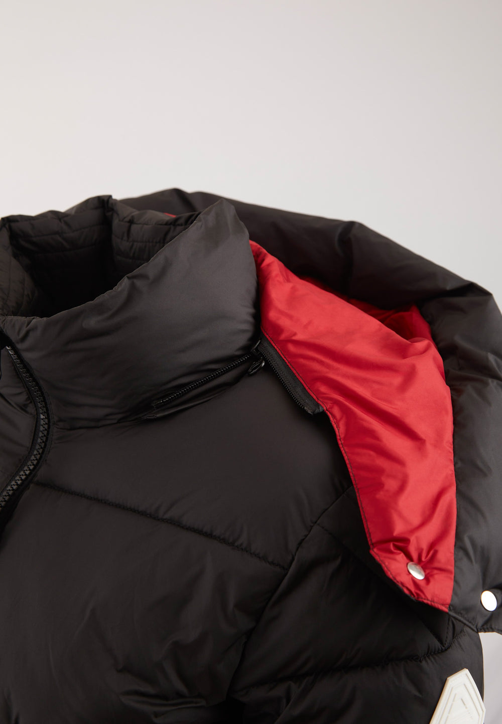 EZ Racer Hood Matt Jacket Black/Cherry Red flat lay swatch