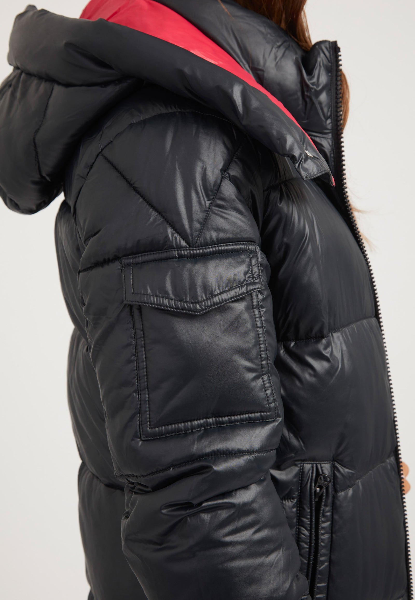 EZ Slick Ultra Long Coat Black/Pink detail shot by JACK1T