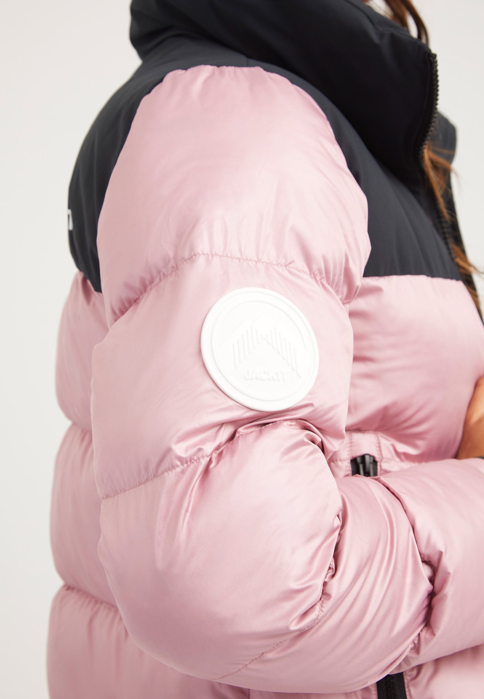 Diamond Funnel Jacket Powder Pink/Black detail shot by JACK1T