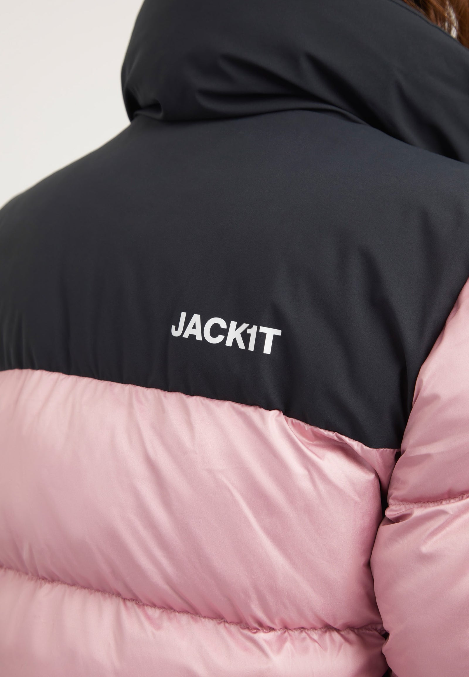 Diamond Funnel Jacket Powder Pink/Black detail shot by JACK1T