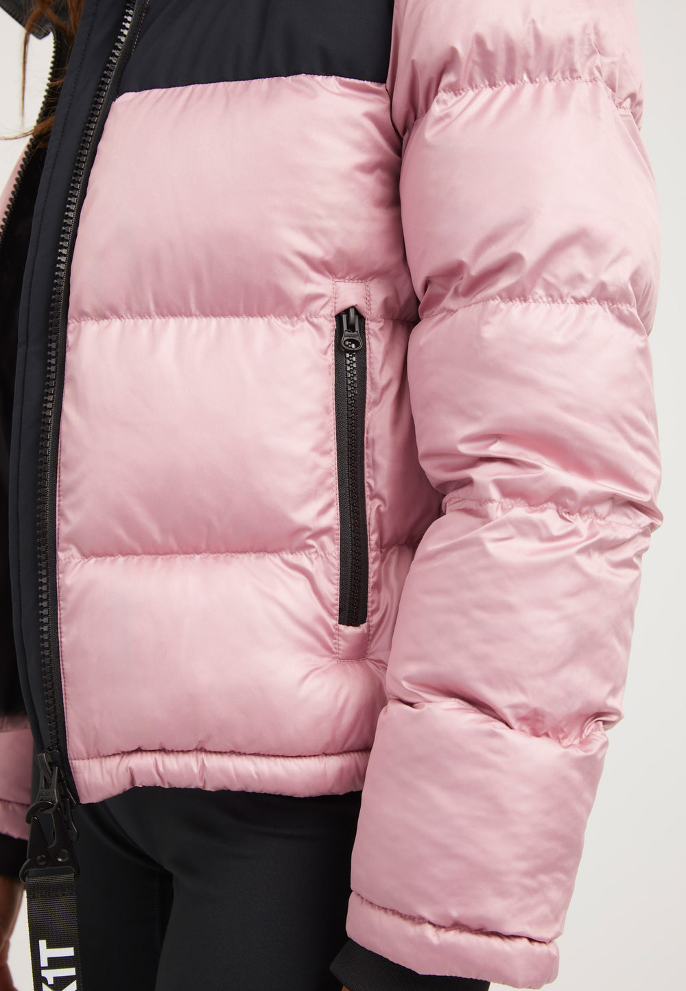 Diamond Funnel Jacket Powder Pink/Black detail shot by JACK1T