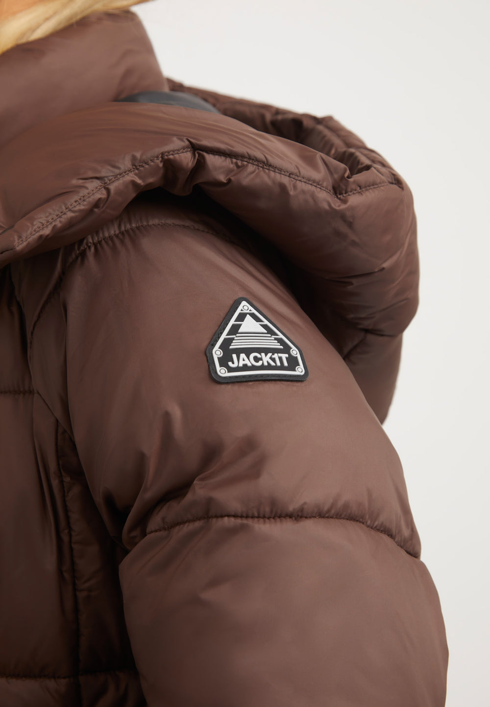 Cloud Boss Coat Mid Brown detail shot by JACK1T