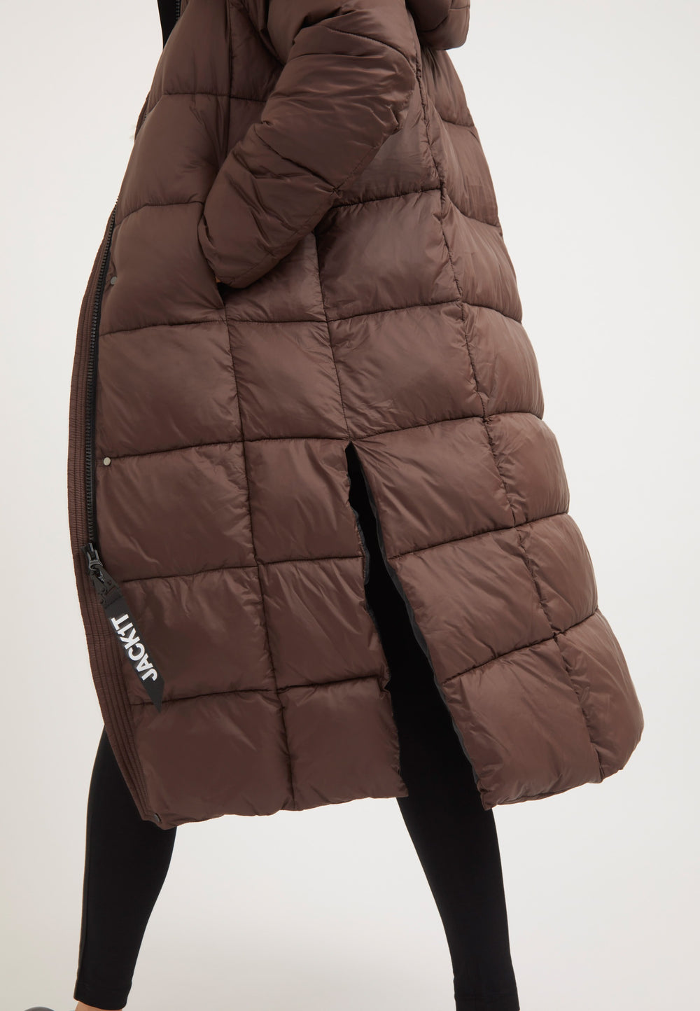 Cloud Boss Coat Mid Brown detail shot by JACK1T