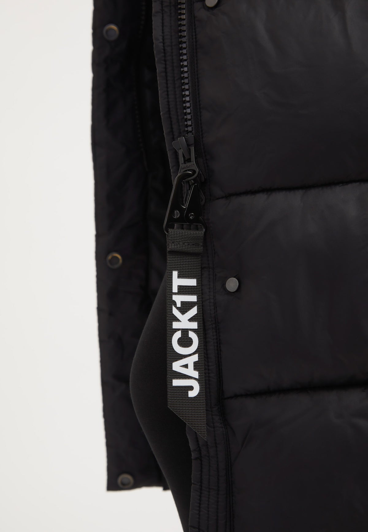 Cloud Boss Coat Black detail shot by JACK1T