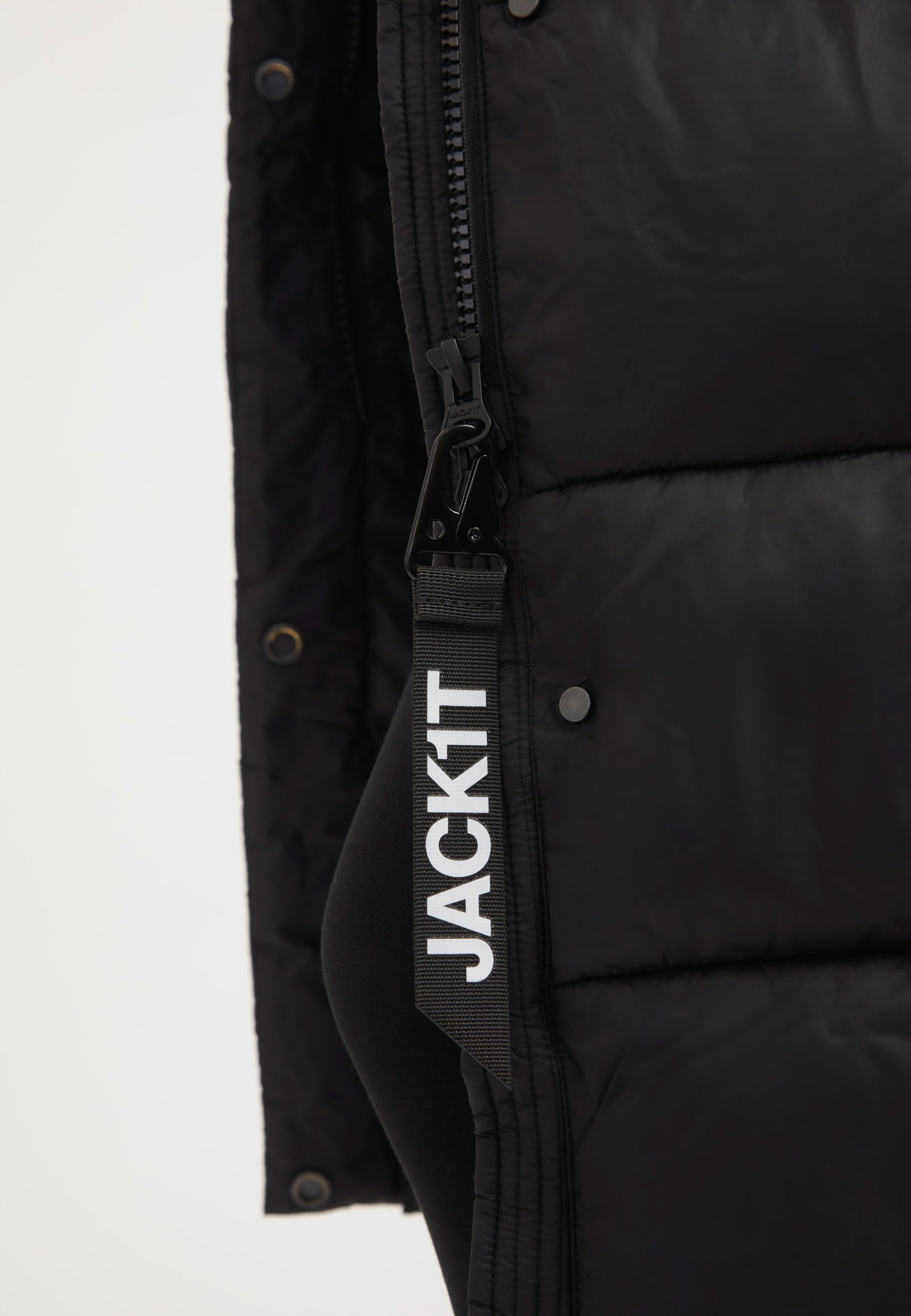Cloud Boss Coat Black detail shot by JACK1T