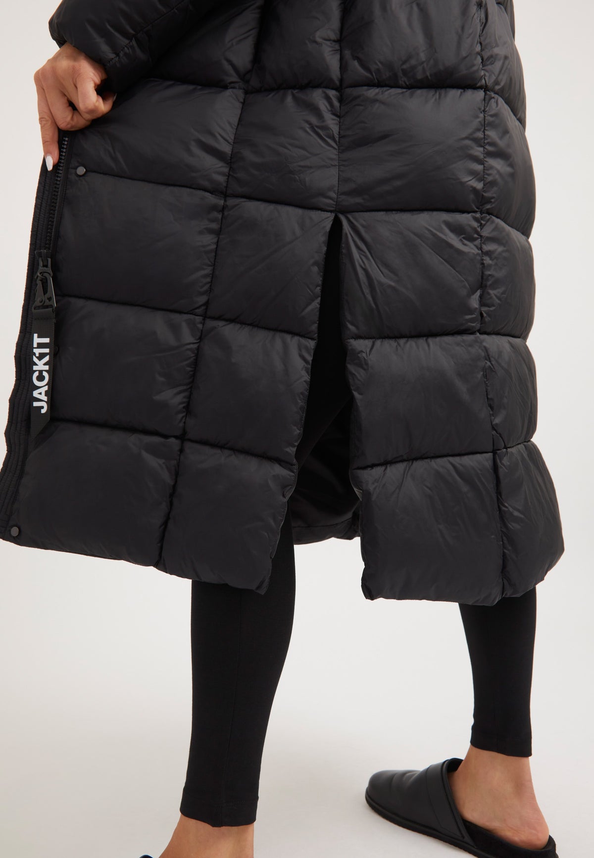 Cloud Boss Coat Black detail shot by JACK1T
