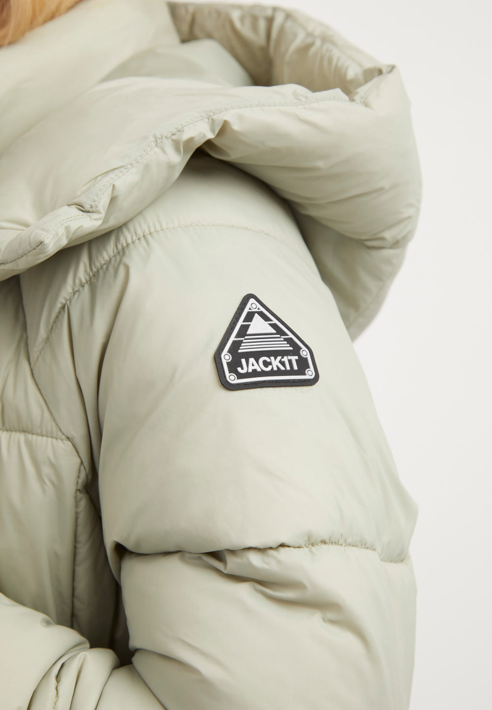 Cloud Boss Coat Sage detail shot by JACK1T