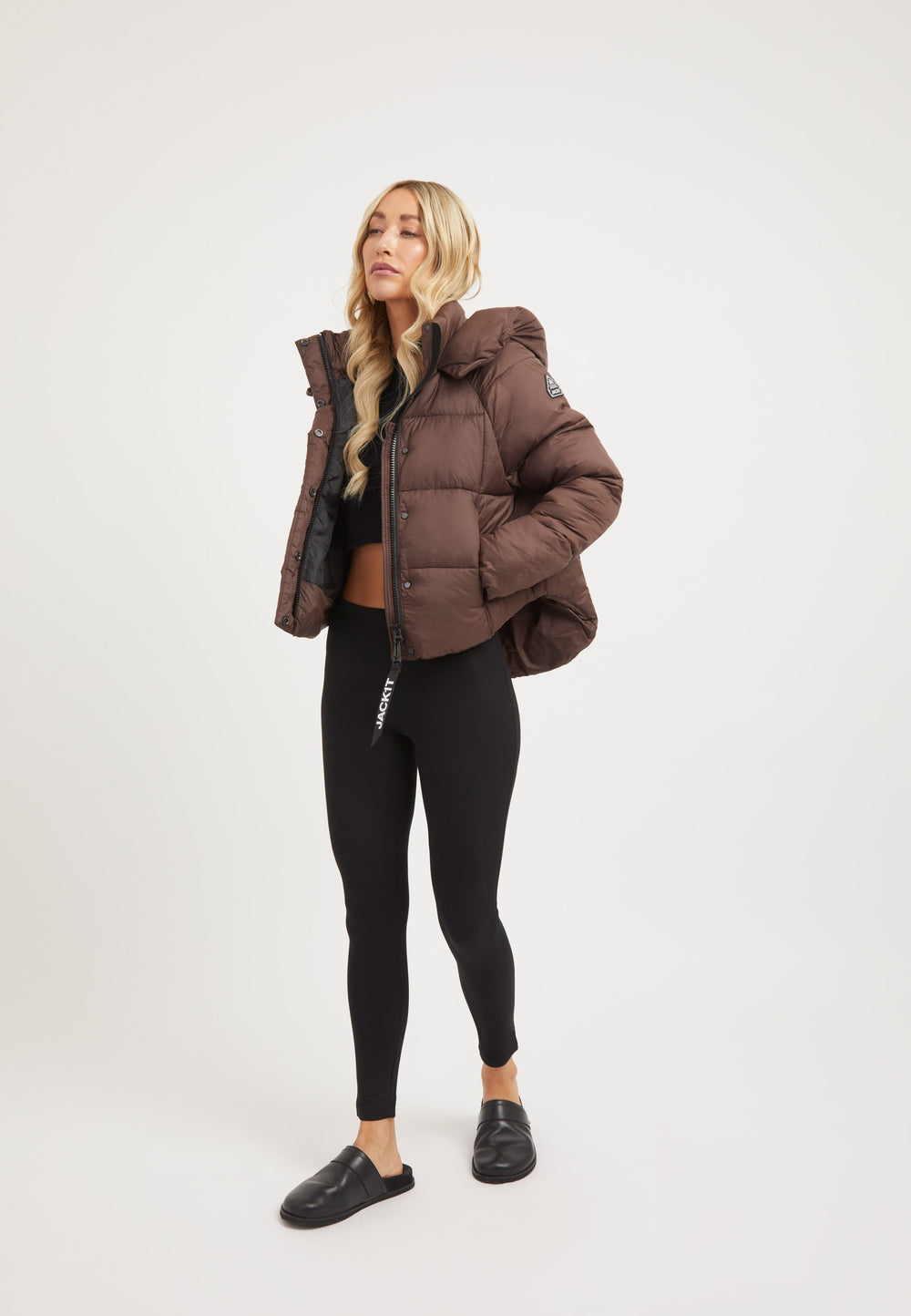 Cloud Crop Jacket Mid Brown on model detail by JACK1T