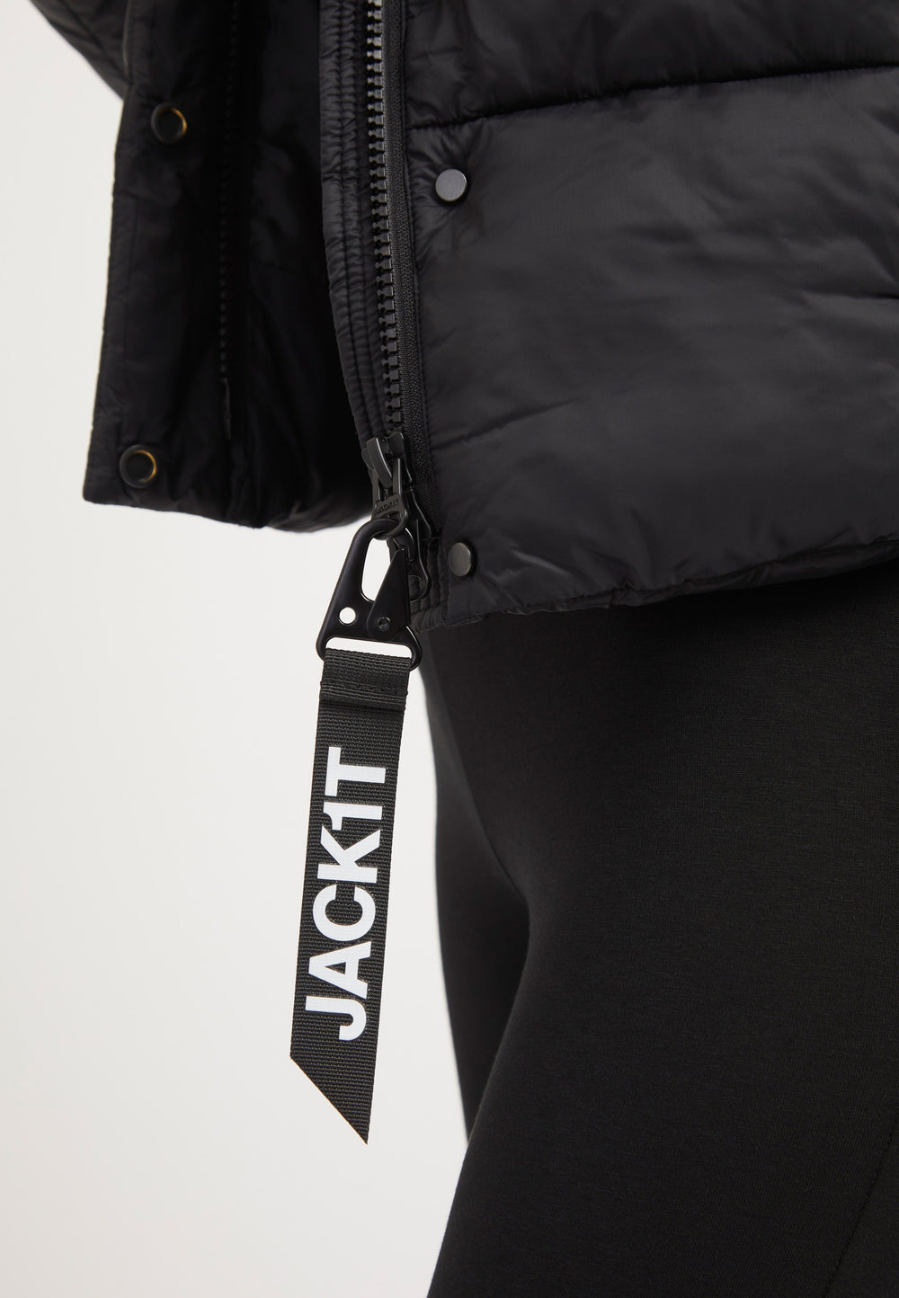 Cloud Crop ONELOFT Puffer Jacket Black detail shot by JACK1T