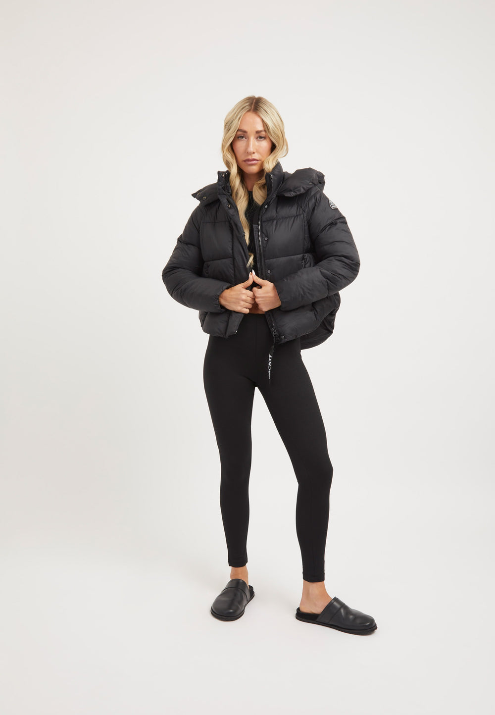 Cloud Crop ONELOFT Puffer Jacket Black on model detail by JACK1T