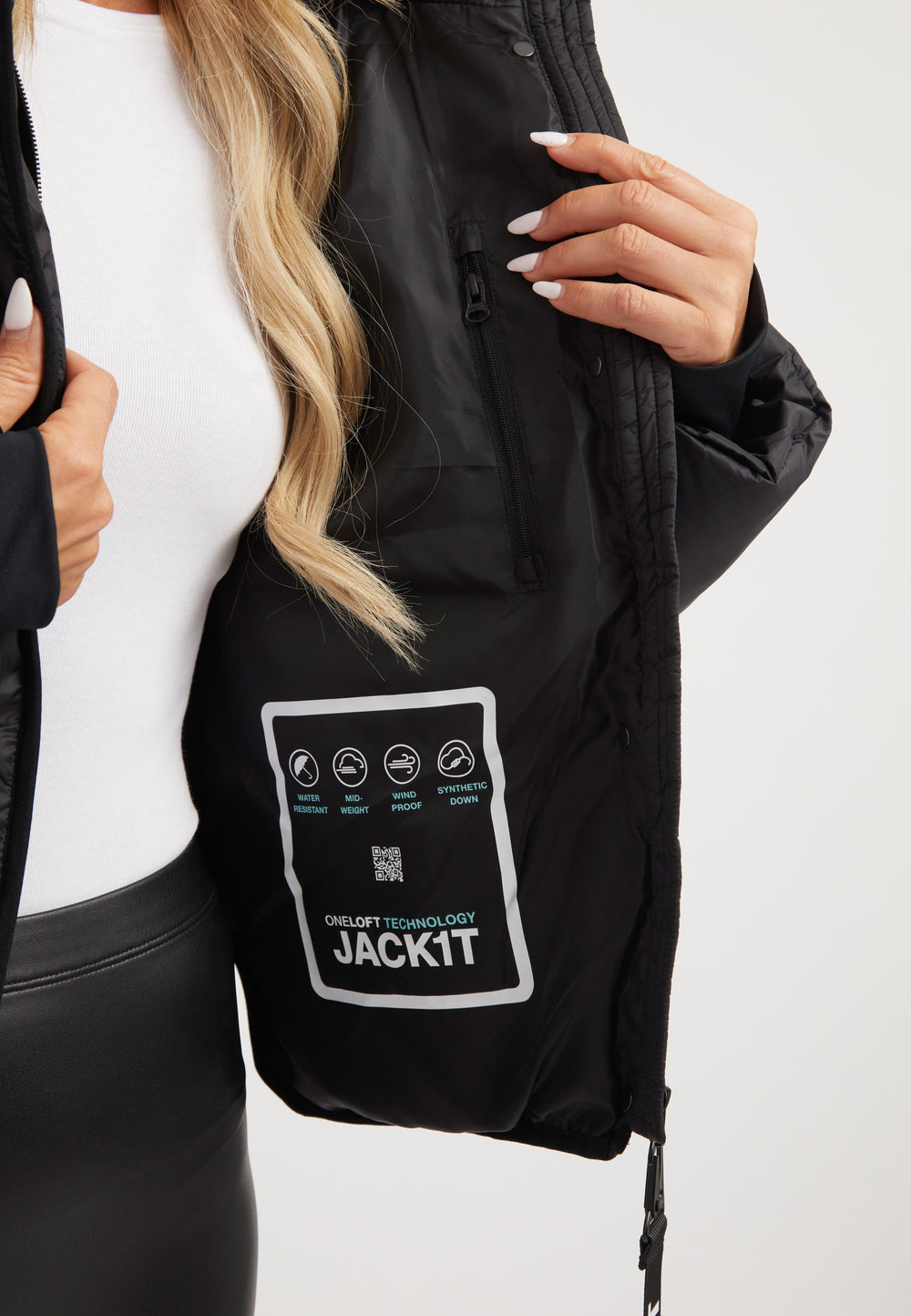 Helio Crop Duvet Jacket Black detail shot by JACK1T