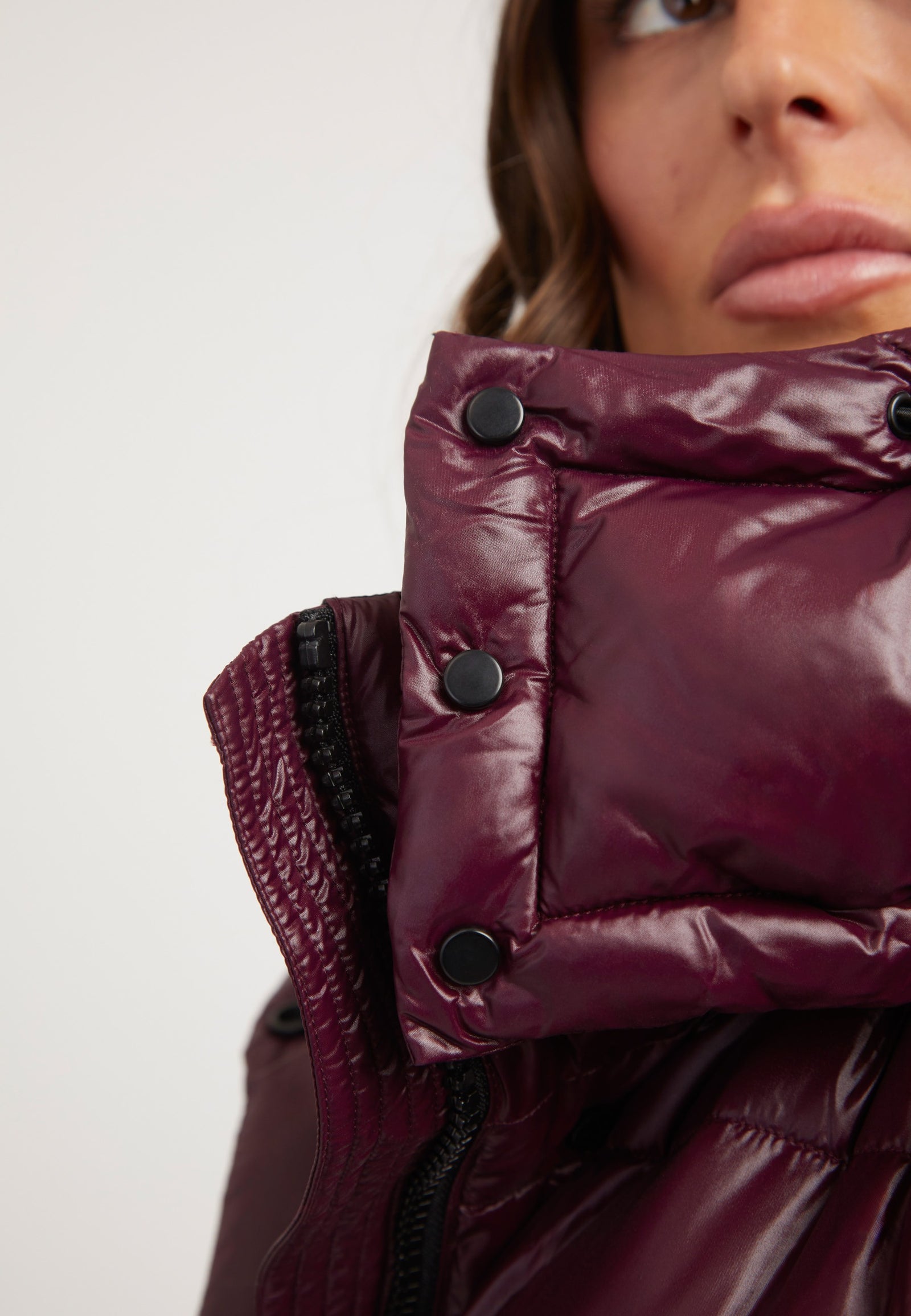 EZ Colonia Jacket Aubergine detail shot by JACK1T