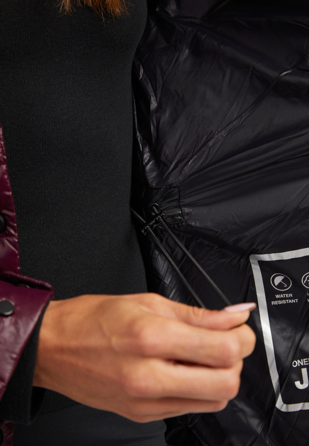 EZ Colonia Jacket Aubergine detail shot by JACK1T