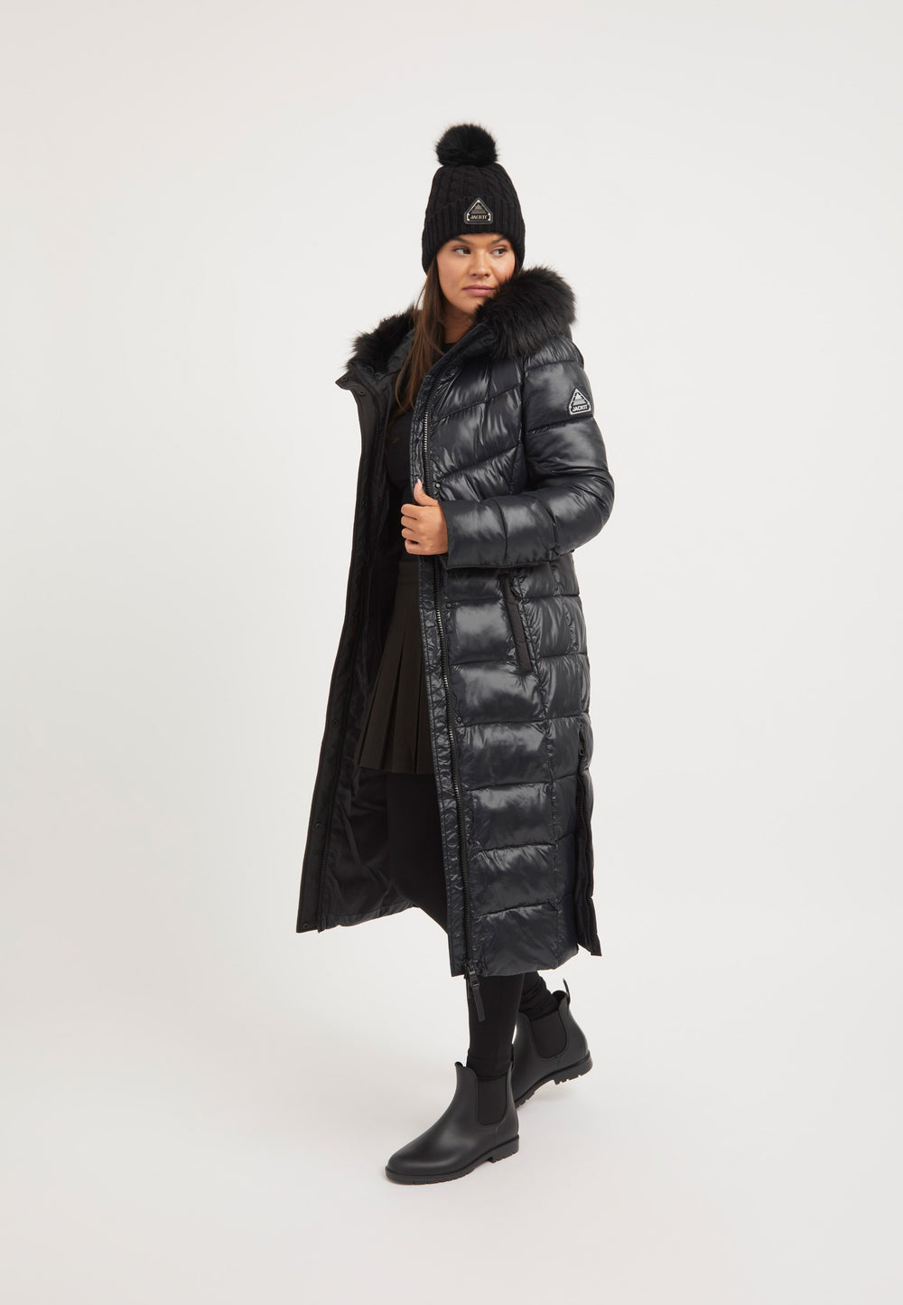 Diamond Belted Extra Long ONELOFT Coat Black on model detail by JACK1T