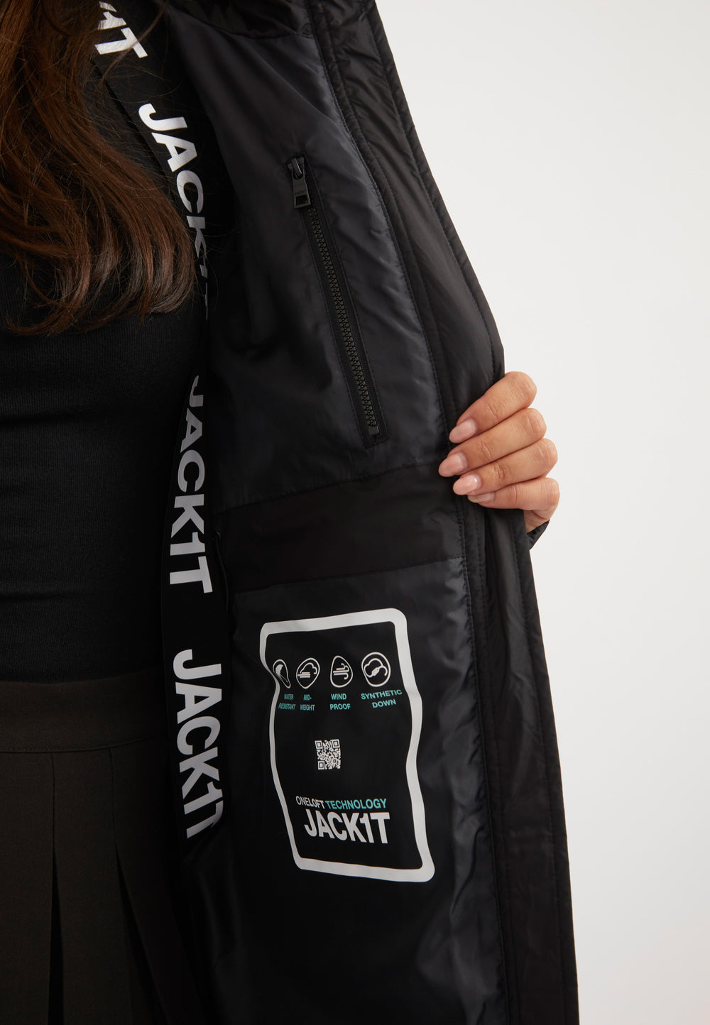 Black Star Ex-long Puffer Matt Coat Black detail shot by JACK1T