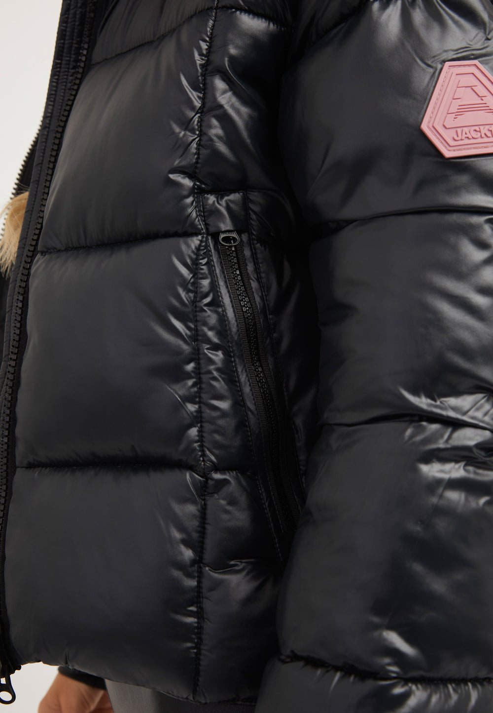 EZ Box Crop Jacket Black detail shot by JACK1T