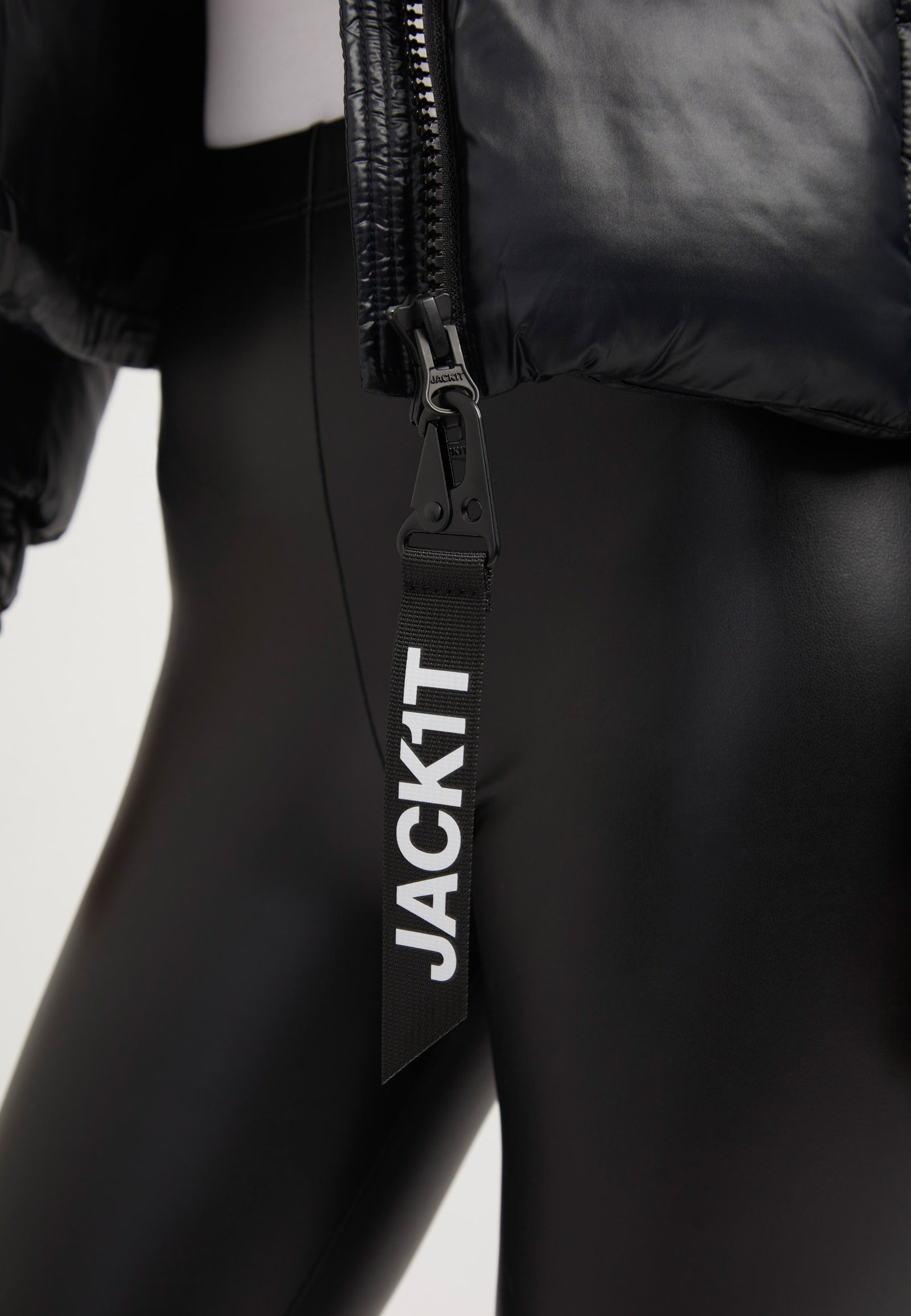 EZ Box Crop Jacket Black detail shot by JACK1T