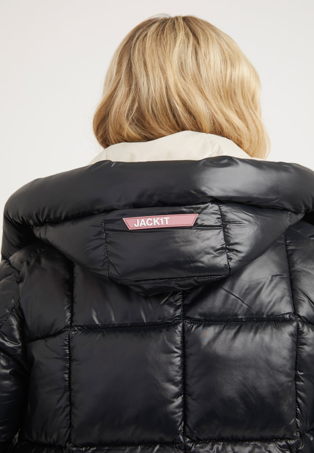 EZ Box Crop Jacket Black detail shot by JACK1T