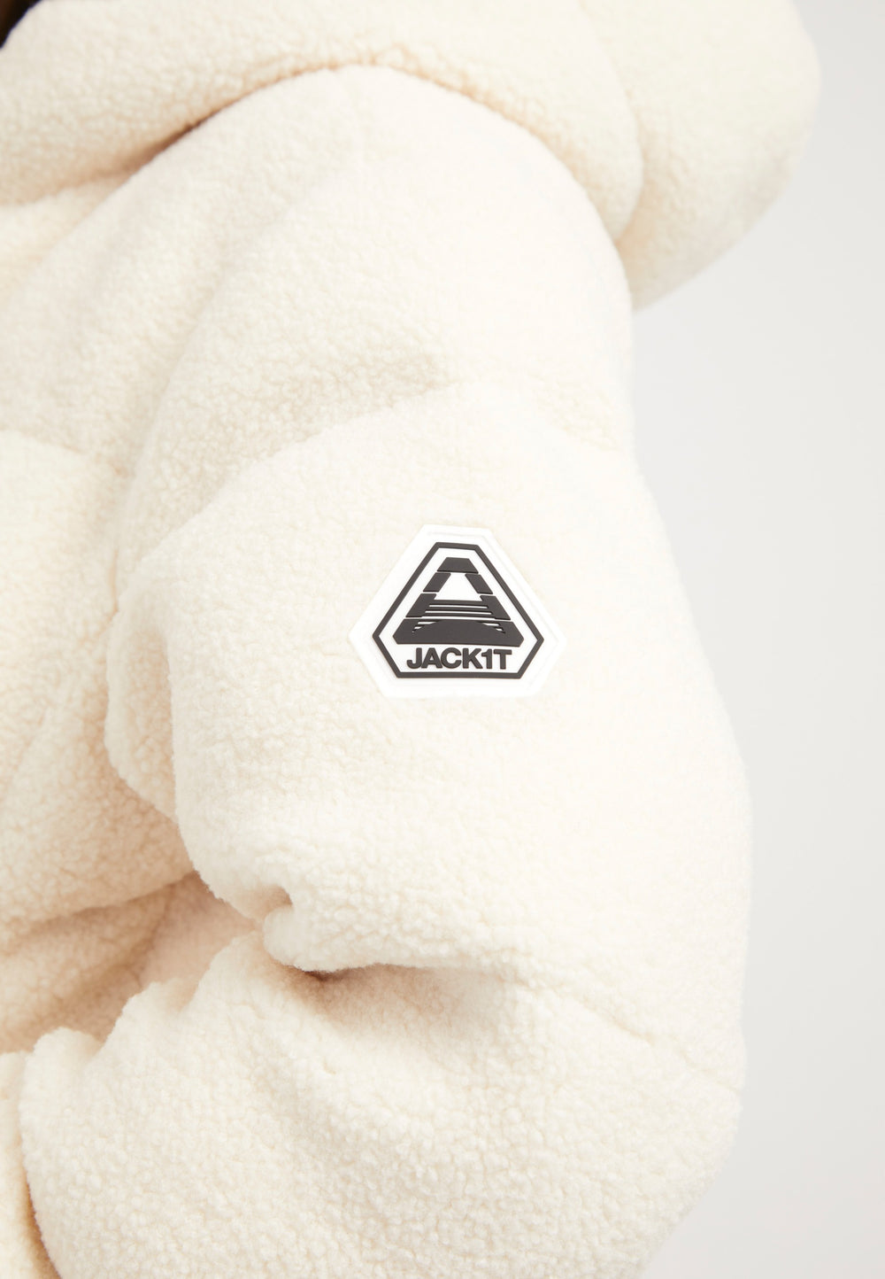 EZ Sherpa Cropped Jacket Ecru detail shot by JACK1T
