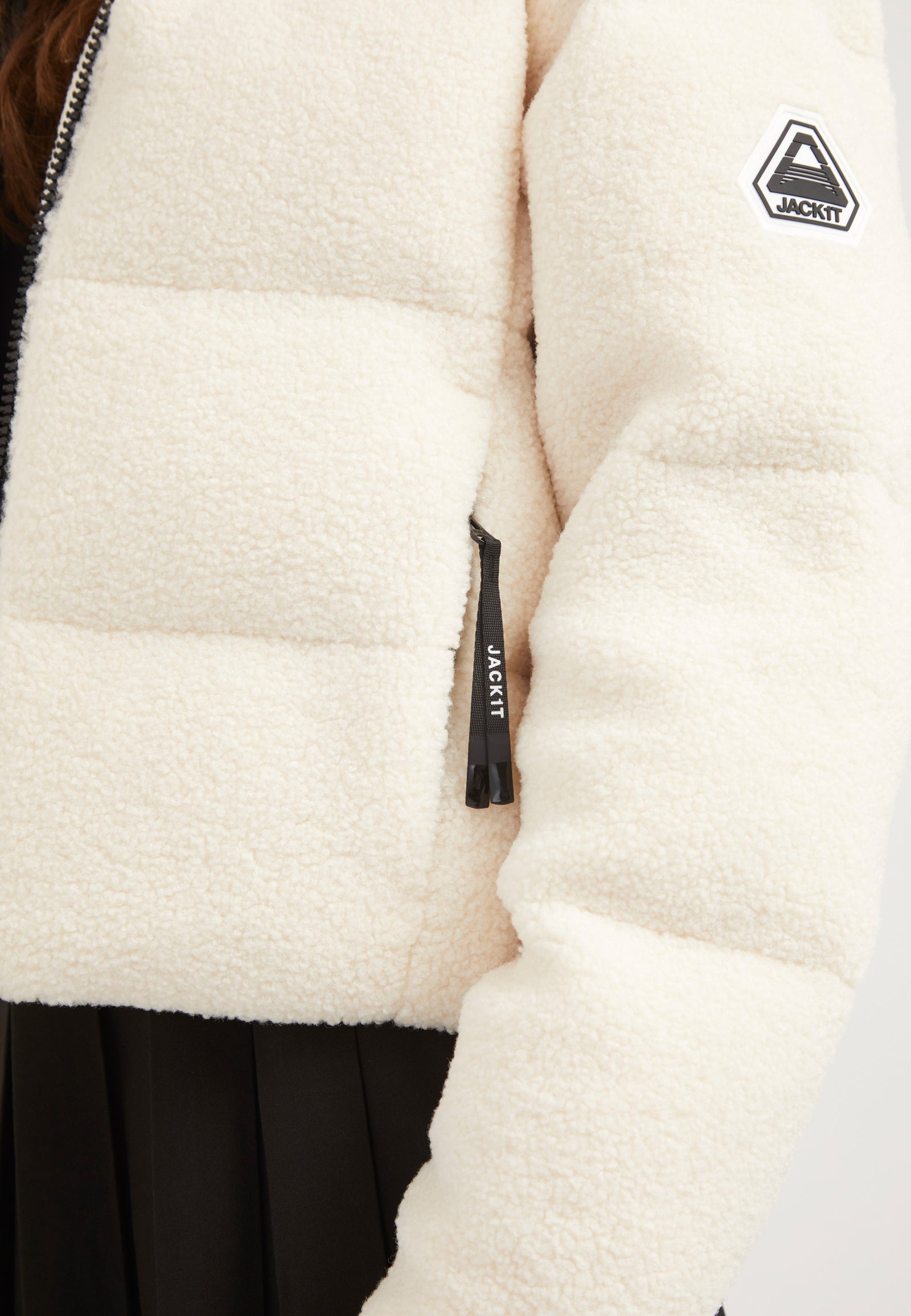 EZ Sherpa Cropped Jacket Ecru detail shot by JACK1T