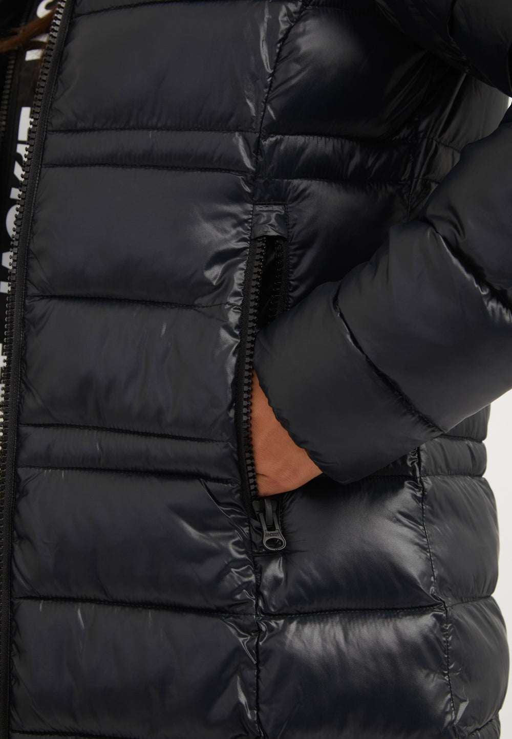 R4D Extra Long Straight Baffle Coat Black detail shot by JACK1T