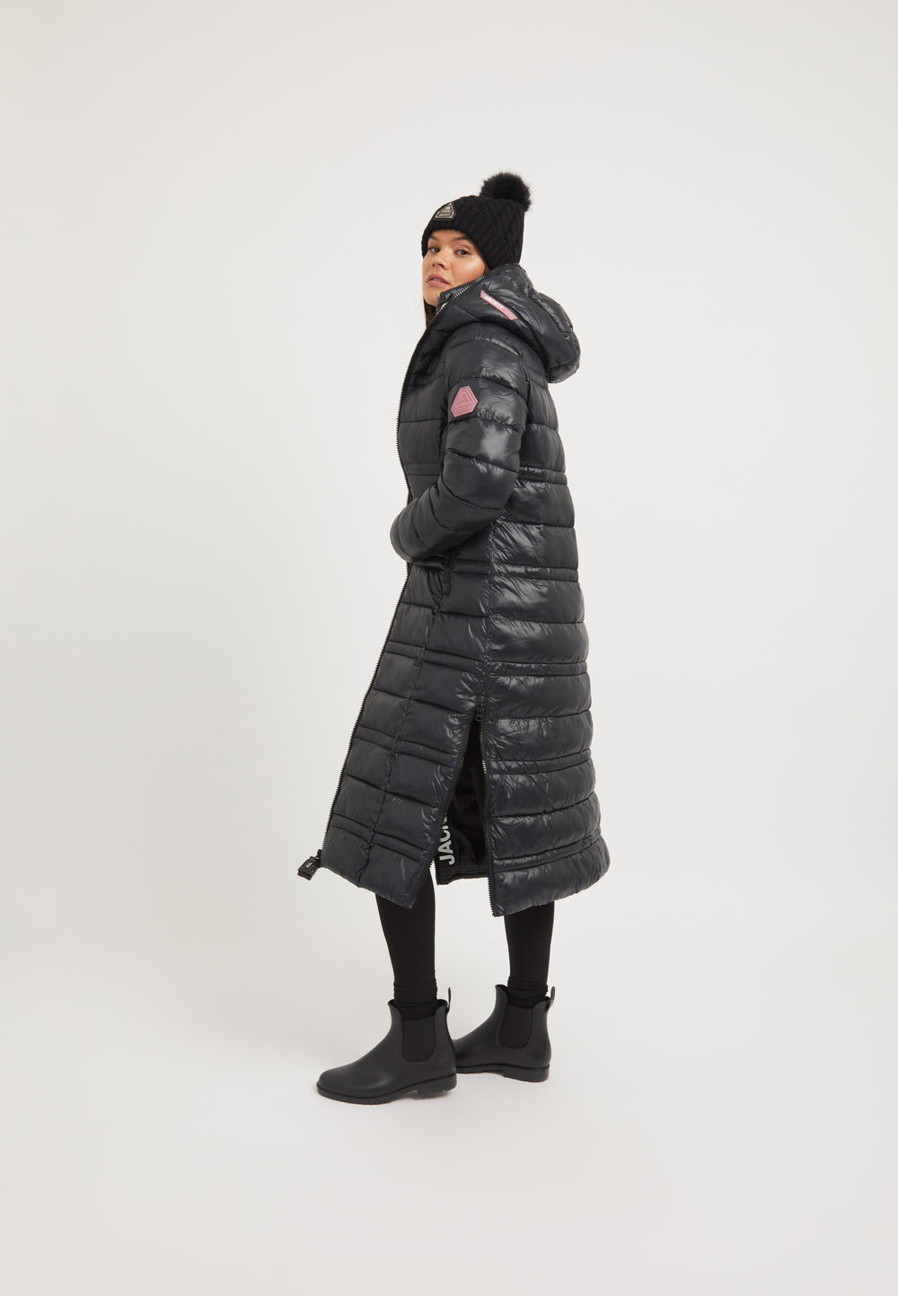R4D Extra Long Straight Baffle Coat Black on model full length by JACK1T