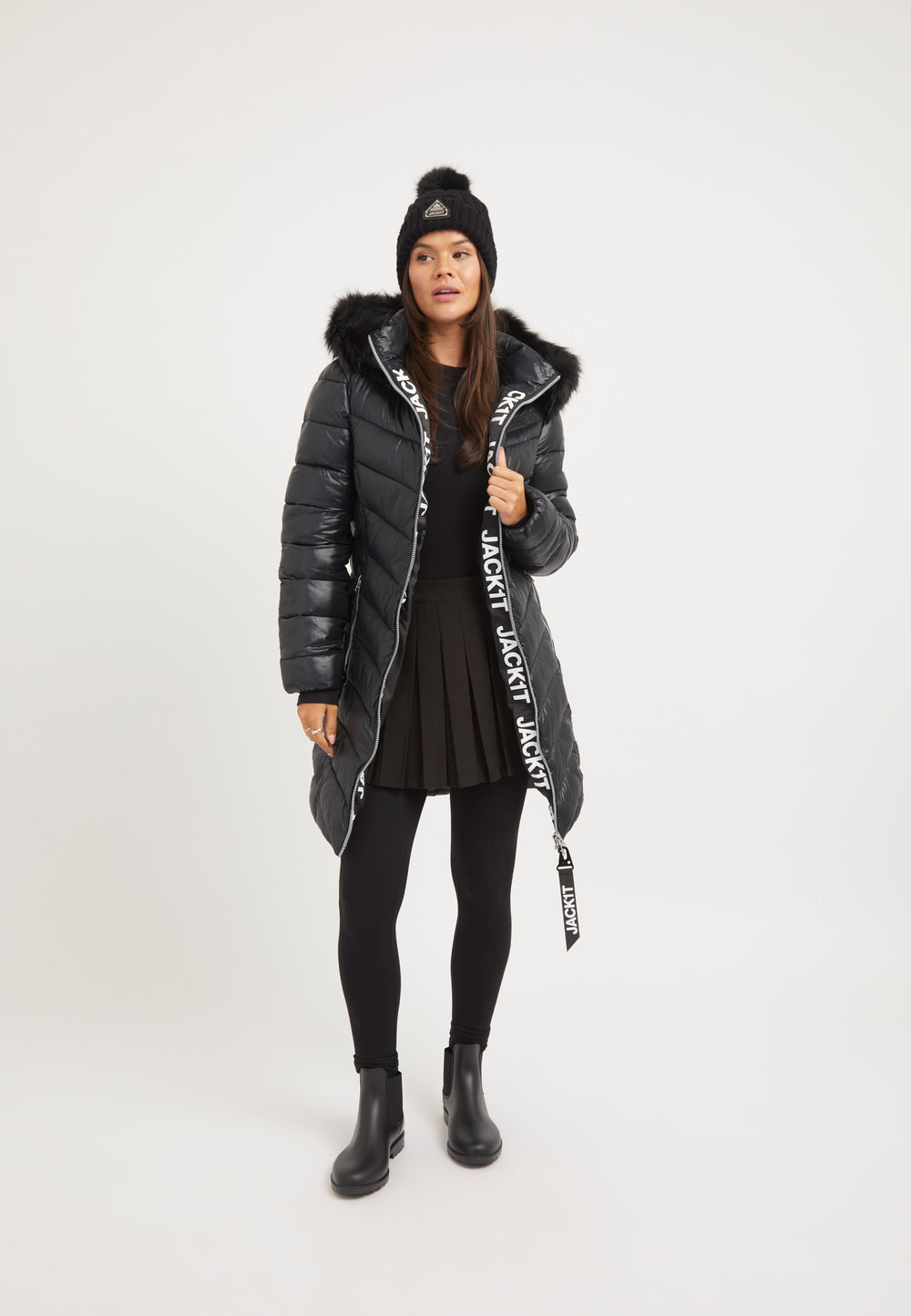 R4D Luxe Coat Black on model detail by JACK1T